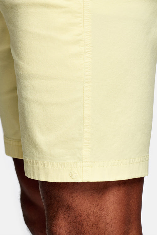 light yellow stretch cotton men's shorts with a zip pocket | MR MARVIS