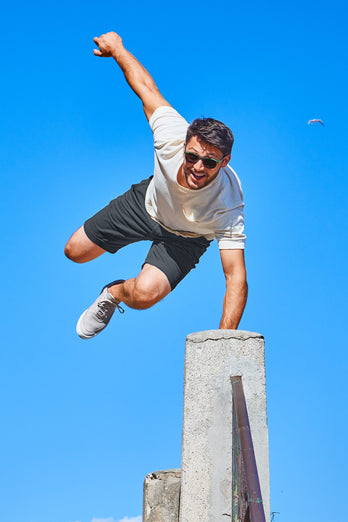 Storms * The Originals dark grey stretch cotton men's shorts with a zip pocket | MR MARVIS