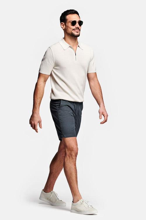 dark grey men's linen shorts with a zip pocket | MR MARVIS