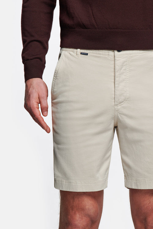 beige stretch cotton men's shorts with a zip pocket | MR MARVIS