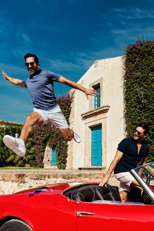 light blue men's linen shorts with a zip pocket | MR MARVIS