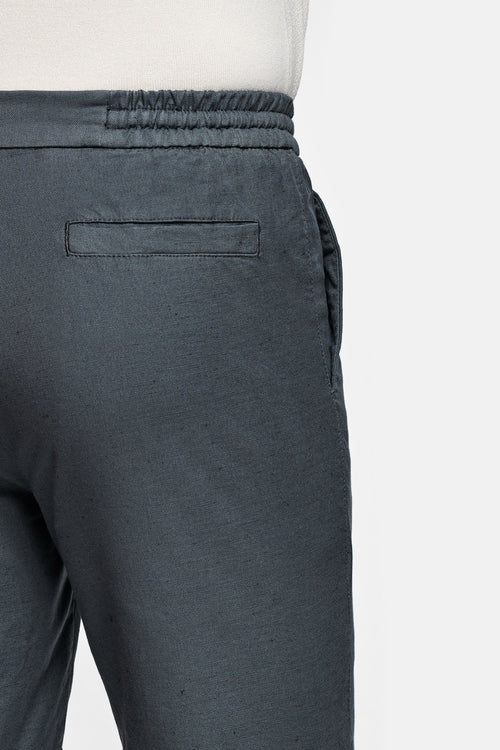 dark grey men's linen shorts with a zip pocket | MR MARVIS