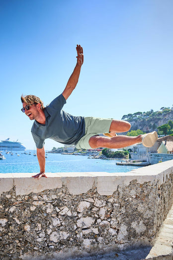 light green organic cotton men's shorts with a zip pocket | MR MARVIS